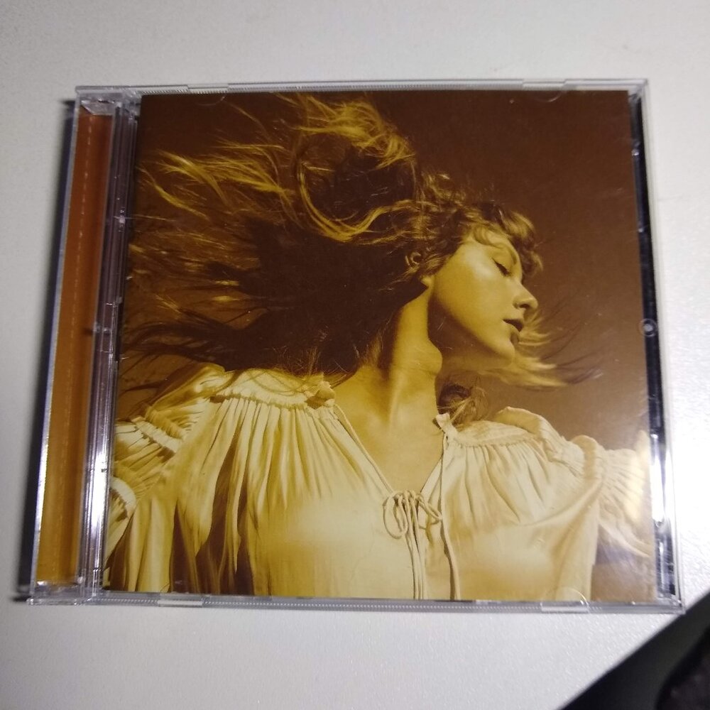 Taylor Swift Fearless (Taylor's Version) 2CD NWOT